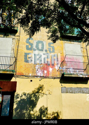 Pro-Palestinian graffiti sur la paroi d'un immeuble à Barcelone, Catalogne, Espagne. Banque D'Images