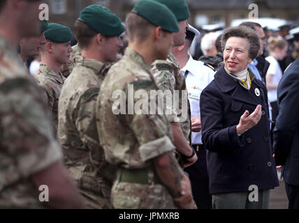 La princesse royale pendant la répétition pour la Royal Military Tattoo d'Edimbourg à Redford Barracks, Édimbourg. Banque D'Images