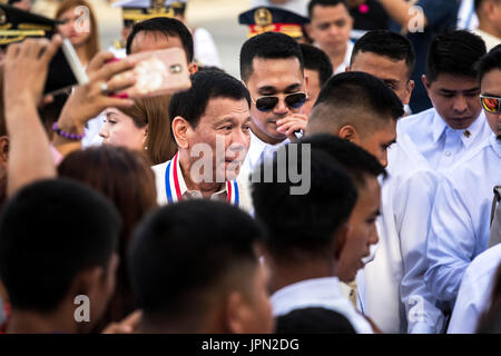 Président de foule Duterte lors d'une cérémonie à Rizal Park, Manille, Philippines Banque D'Images