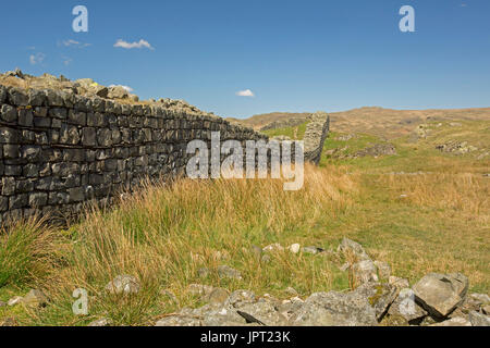 Ruines du fort romain à Hard Knott pass, Lake District, Cumbria, Angleterre Banque D'Images