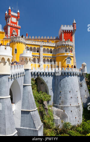 Palais National de Pena à Sintra, près de Lisbonne, Portugal. Banque D'Images