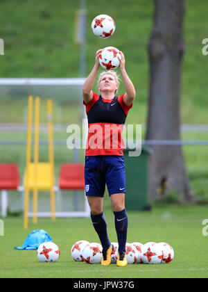 England's Millie clair durant une session de formation au Centre sportif Sports 70, Utrecht. Banque D'Images