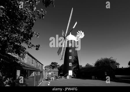 Dobsons Moulin, Burgh le Marsh village, Lincolnshire, Angleterre, RU Banque D'Images