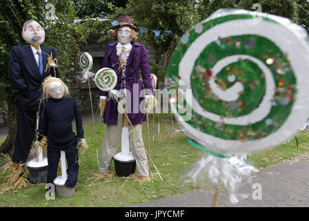 Durrow, Irlande. 3 août 2017. Un "Willy Wonka et la Chocolaterie' épouvantail à thème prend part à la fête de l'épouvantail qui exécute Durrow dans le village de Durrow, Co Carlow, Irlande, jusqu'à ce 7 août et est maintenant à sa 8e année. Crédit photo : Laura Hutton/Alamy Live News. Banque D'Images