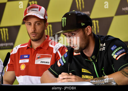 Brno, République tchèque. 06Th Aug, 2017. De gauche : Jonas FOLGER, Andrea Dovizioso la parole lors de la conférence de presse avant le GRAND PRIX DE RÉPUBLIQUE TCHÈQUE 2017 à Brno, en République tchèque, le 3 avril 2017. Photo : CTK Vaclav Salek/Photo/Alamy Live News Banque D'Images