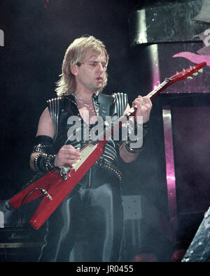 Le guitariste KK Downing de Judas Priest effectue au Nassau Coliseum le 21 mars 1984 à Nassau New York. Credit : mpi04/MediaPunch Banque D'Images