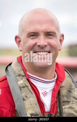 Les flèches rouges le chef d'Escadron Mike Ling à RAF Scampton. Banque D'Images