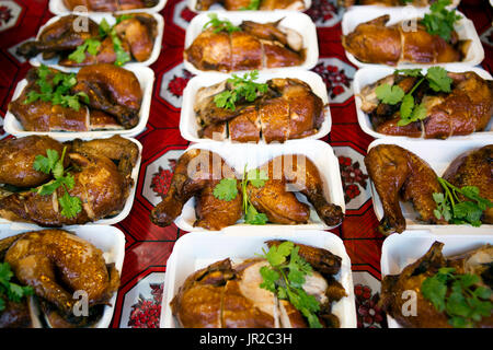 Poulet rôti dans un marché en Thaïlande Banque D'Images