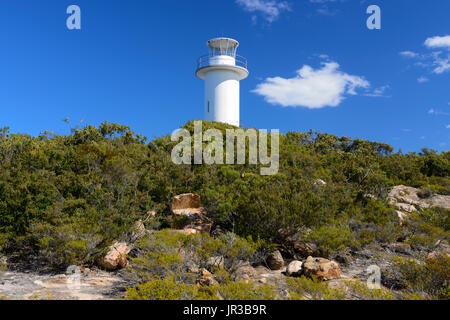 Le phare de Cape Tourville dans Parc national de Freycinet sur la côte Est de la Tasmanie, Australie Banque D'Images