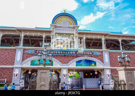 CHIBA, Japon : Tokyo Disneyland monorail gare, Urayasu, Chiba, Japon Banque D'Images