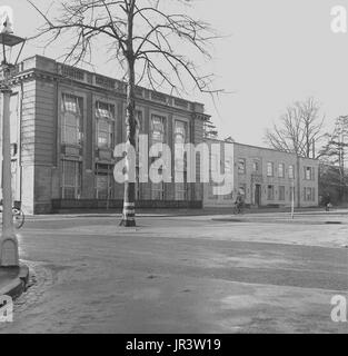 1948, historique, vue extérieure du bâtiment en Afrique du Parcs Rd, Oxford, le logement le Dyson Perrins laboratory, qui était le principal centre de recherche en chimie organique à la célèbre Université d'Oxford, Oxford, Angleterre, Royaume-Uni. Banque D'Images