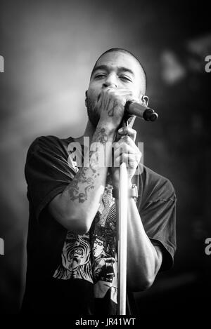 Kid Cudi exécutant à un festival de musique en Colombie-Britannique Canada en noir et blanc. Banque D'Images