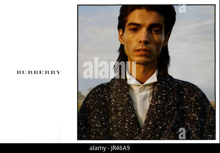 2010s UK Magazine Burberry Annonce Banque D'Images