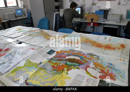 L'Université Bicocca de Milan (Italie), département de Sciences de l'environnement, les laboratoires de la cartographie numérique. Banque D'Images