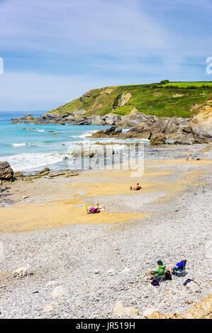 UK Beach, Cornwall, UK - Dollar Cove beach UK, Gunwalloe, Péninsule du Lézard, Cornwall en été Banque D'Images