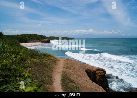 'La Lancha' plage près de Punta Mita au nord de Puerto Vallarta, Mexique. Il montre une plage isolée avec beau paysage et de belles vagues, populaire pour le surf Banque D'Images