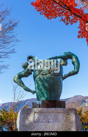 KAWAGUCHIKO, JAPON - 22 novembre : Statue en 'Source', le Japon Kawaguchiko le 22 novembre 2013. Par Seibo Kitamura onr des plus beaux chefs-d Banque D'Images