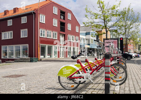 Ville louer un vélo avec des vélos porte vélo régime parrainé par Ren Saint-domingue l'énergie. Fjordgata, Trondheim, Sør-Trøndelag, Norvège, Scandinavie Banque D'Images