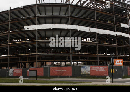 College Park, MD, USA. 3e août, 2017. Le Brendan Iribe Center for Computer Science et innovation, en construction près des coins de la Route 1 et Campus Drive, et Campus Drive et Paint Branch Drive sur le campus de l'Université du Maryland à College Park, MD.Photo prise à proximité de l'intersection de Campus Drive et Paint Branch Drive.Plus tôt dans la journée, il a été signalé qu'un travailleur de la construction est tombé d'un étage supérieur du bâtiment. Credit : Evan Golub/ZUMA/Alamy Fil Live News Banque D'Images