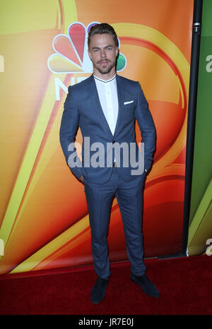 Los Angeles, CA - le 03 août : Derek Hough, à l'été 2017 TCA Tour - NBC Press Tour au Beverly Hilton Hotel en Californie le 03 août, 2017. Credit : FS/MediaPunch Banque D'Images