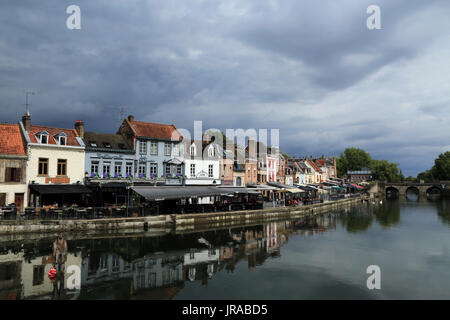 Fleuve de la somme et de restaurants le long de quai belu, Amiens, somme, hauts de france, france Banque D'Images