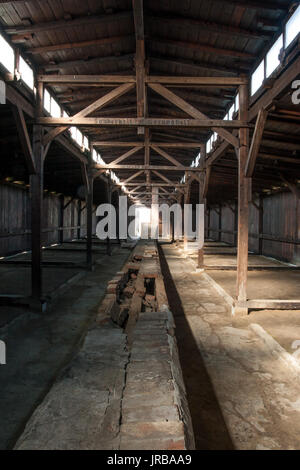 L'intérieur de la caserne à Auschwitz Birkenau - ancien camp de concentration nazi. oswiecim brzezinka, Pologne Banque D'Images