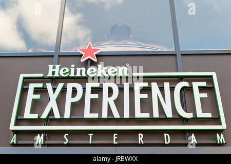 Amsterdam, Pays-Bas, le 3 mai 2016 : Le logo Heineken Experience, situé à Amsterdam, est une brasserie historique de l'entreprise et centre d'accueil du stagiaire Banque D'Images