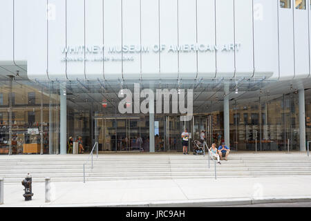 Whitney Museum of American Art façade avec personnes à New York Banque D'Images