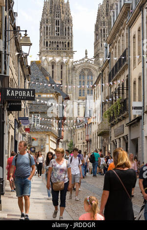 Quimper Bretagne France - Scène de rue, près de la cathédrale, Quimper Cornouaille, Finistère Bretagne, France Banque D'Images