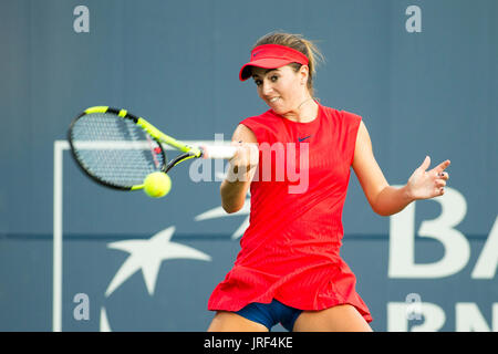 04 août 2017 : Catherine Bellis (USA) en action contre Petra Kvitova (CZE) à la Bank of the West Classic au Taube Tennis Stadium de Stanford, en Californie. ©Mal Tdamr/TennisClix/CSM Banque D'Images