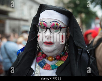 Hambourg, Allemagne. Le 05 août, 2017. Sven prenant part à la Christopher Street Day Parade à Hambourg, Allemagne, 05 août 2017. Photo : Daniel Reinhardt/dpa/Alamy Live News Banque D'Images