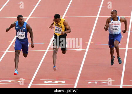 Londres, Royaume-Uni. 5 août 2017. (L) à (R) Justin Gatlin (USA), Julian Forte (Jamaïque) et James Dasaolu (GB) prendre part au 100 m demi-finales à la London Stadium, le deuxième jour de l'IAAF World Championships London 2017 Crédit : Stephen Chung / Alamy Live News Banque D'Images