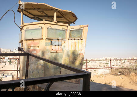 Avant-postes militaires israéliens dans le centre-ville de Hébron, en Palestine pour défendre les colonies illégales dans le centre de la ville par des colons israéliens Banque D'Images