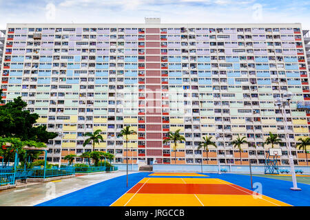 Choi Hung ou littéralement 'Rainbow' est un des plus vieux quartiers de Hong Kong. Situé dans le district de Wong Tai Sin de Kowloon, le Banque D'Images