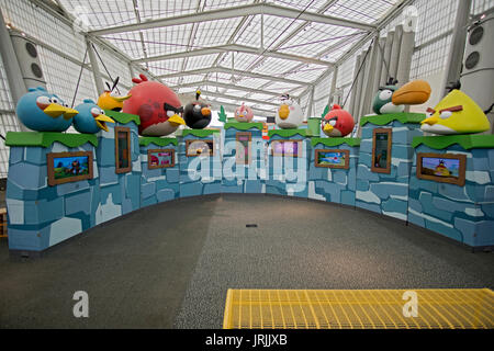 Une exposition d'oiseaux en colère au New York Hall of Science à Corona, Queens, New York Banque D'Images