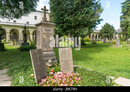Grab der Familie Mozart auf dem Sebastiansfriedhof à Salzburg, Österreich | La famille Mozart tombe, cimetière de Saint-Sébastien, Salzbourg, Autriche Banque D'Images