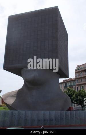 Les droits de l'imbécile sculpture à l'extérieur de la bibliothèque centrale, Nice, France Banque D'Images