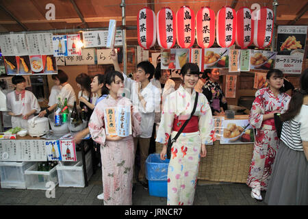 Japon, Tokyo, Kagurazaka Matsuri, festival, Hozugi marché, les gens, Banque D'Images