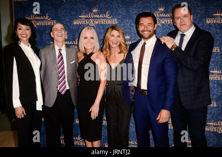 Beverly Hills, CA, USA. 1er août 2017. LOS ANGELES - Oct 1 : Sarah Strange, William J. Abbott, Michelle Vicary, Lori Loughlin, Steve Bacic, Kevin O'Grady au ''garage Vente Mystère'' première projection au Paley Center for Media le 1 août 2017 à Beverly Hills, CA : Crédit Kay Blake/ZUMA/Alamy Fil Live News Banque D'Images