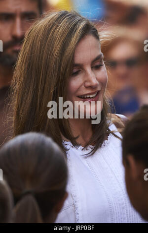 Soller, Baleares, Espagne. 6e août, 2017. Reine Letizia d'Espagne visitez l'exposition Miro à Can Prunera en Soller le 6 août 2017 à Îles Baléares, Espagne Crédit : Jack Abuin/ZUMA/Alamy Fil Live News Banque D'Images