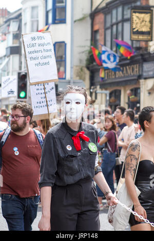 5 août, 2017 - 2017 La Gay Pride Parade Brighton annuel il serpente à travers les rues de Brighton et Hove UK Crédit : Matt Duckett/ImagesLive/ZUMA/Alamy Fil Live News Banque D'Images