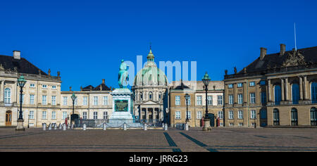 L'Amalienborg, accueil de la famille royale danoise, Copenhague, Danemark Banque D'Images