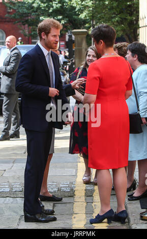 Le prince Harry Leeds Visites : encourager l'amène les jeunes esprits heureux événement, un organisme de bienfaisance juste et débat sur le bien-être mental des jeunes. Organisé par la Fondation communautaire de Leeds (LCF), l'évènement réunira un éventail de projets de santé mentale. Comprend : le prince Harry Où : Leeds, Royaume-Uni Quand : 06 Juillet 2017 Crédit : John Rainford/WENN.com Banque D'Images