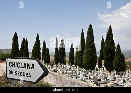 Cimetière à la périphérie de la ville, Andalousie, Espagne Banque D'Images