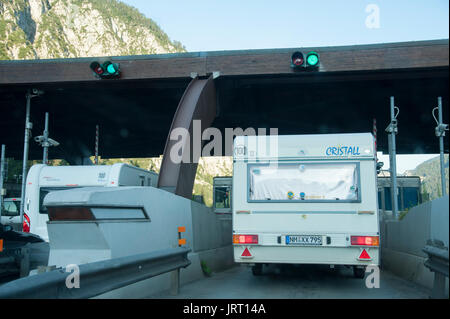 Au péage A23 Autostrada Alpe-Adria à Tarvisio, en Italie. 30 Juillet 2016 © Wojciech Strozyk / Alamy Stock Photo Banque D'Images