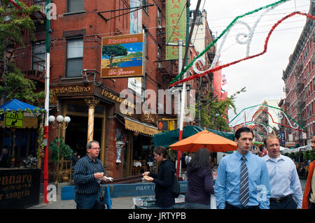 Festival de San Gennaro dans la petite Italie . Le Mulberry street entre broome st. et canal st, manhattan, USA. Banque D'Images