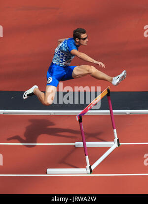 L'Italie Lorenzo dans l'Vergani 400m haies hommes deux chaleur pendant la troisième journée du Championnat du Monde de l'IAAF de 2017 à la London Stadium. Banque D'Images