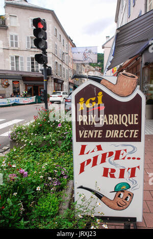 Tuyaux, une industrie traditionnelle et du commerce dans la région de Saint-Claude, Franche-Comté, Jura (France) Banque D'Images