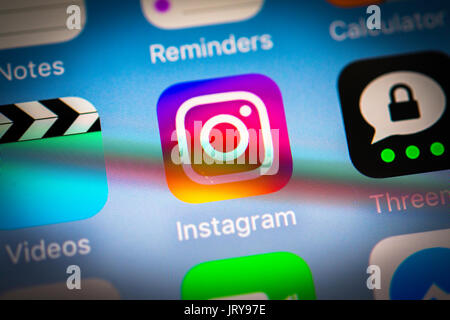 Logo, icône, Instagram, le Réseau Social, Affichage, écran, iPhone, beaucoup de différentes icônes app, app, cell phone, smartphone, iOS Banque D'Images
