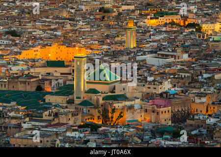 Crépuscule paysage, vue panoramique, Souk, Médina de Fès, Fes el Bali. Le Maroc, Maghreb, Afrique du Nord Banque D'Images